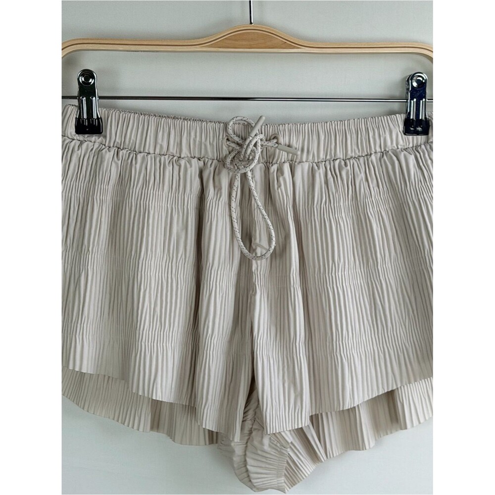 FP Movement Pleated Flowy Shorts Cream XS